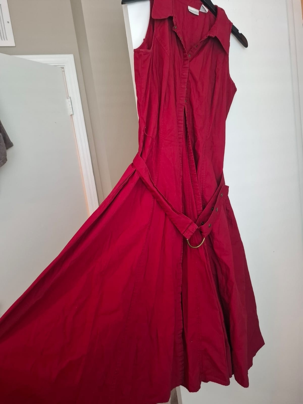 Dress with Belt Renaissance Style With Pockets Some Details